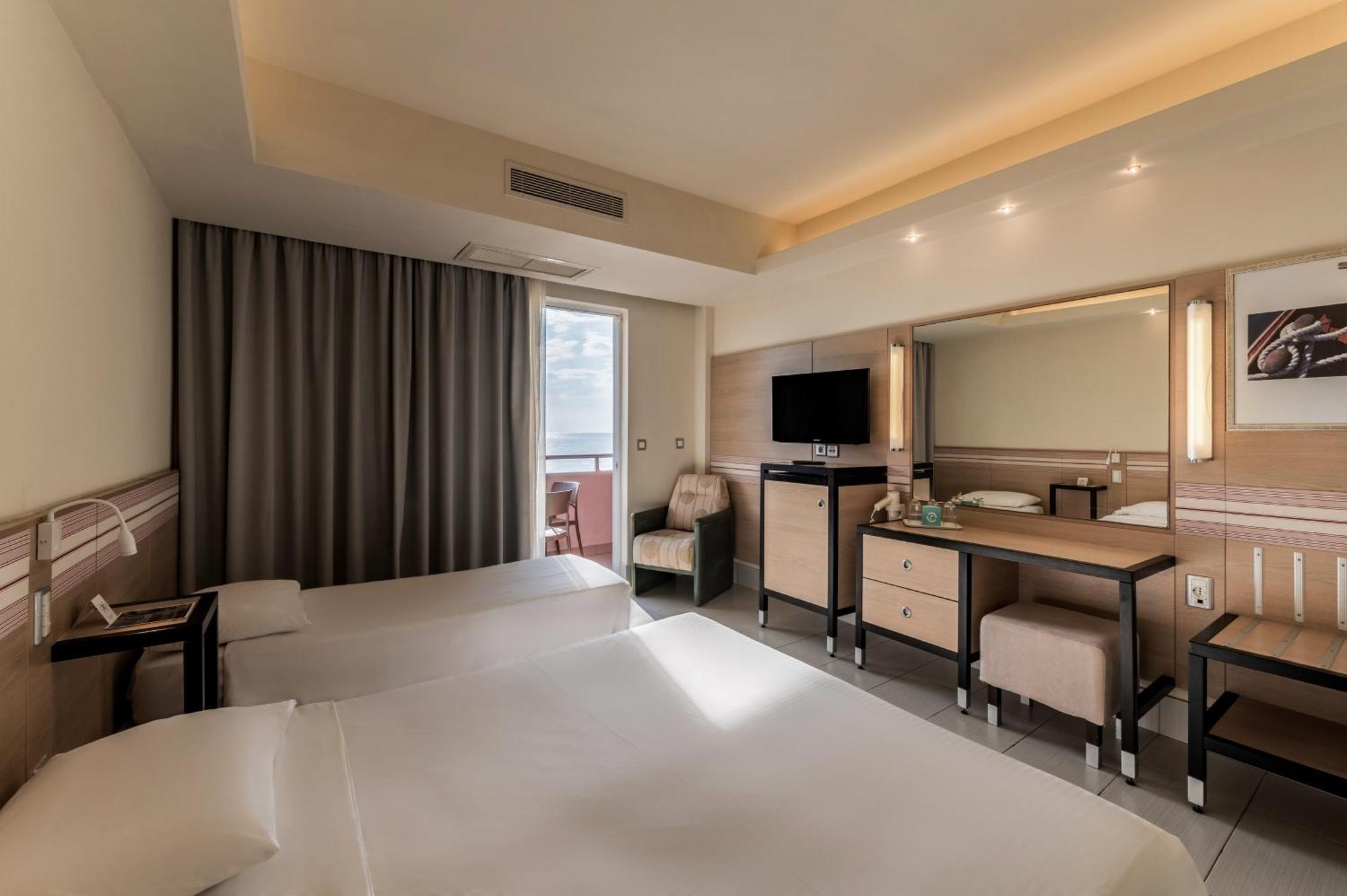 Esperides Beach Resort Ammoudes  Rom bilde