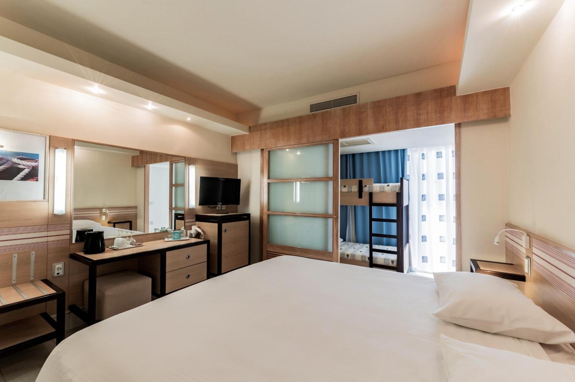 Esperides Beach Resort Ammoudes  Rom bilde